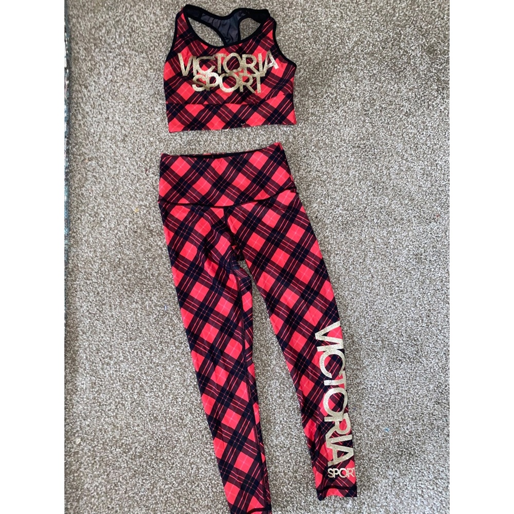 Victoria’s Secret Sport gingham holiday workout set. Leggings & sports bra